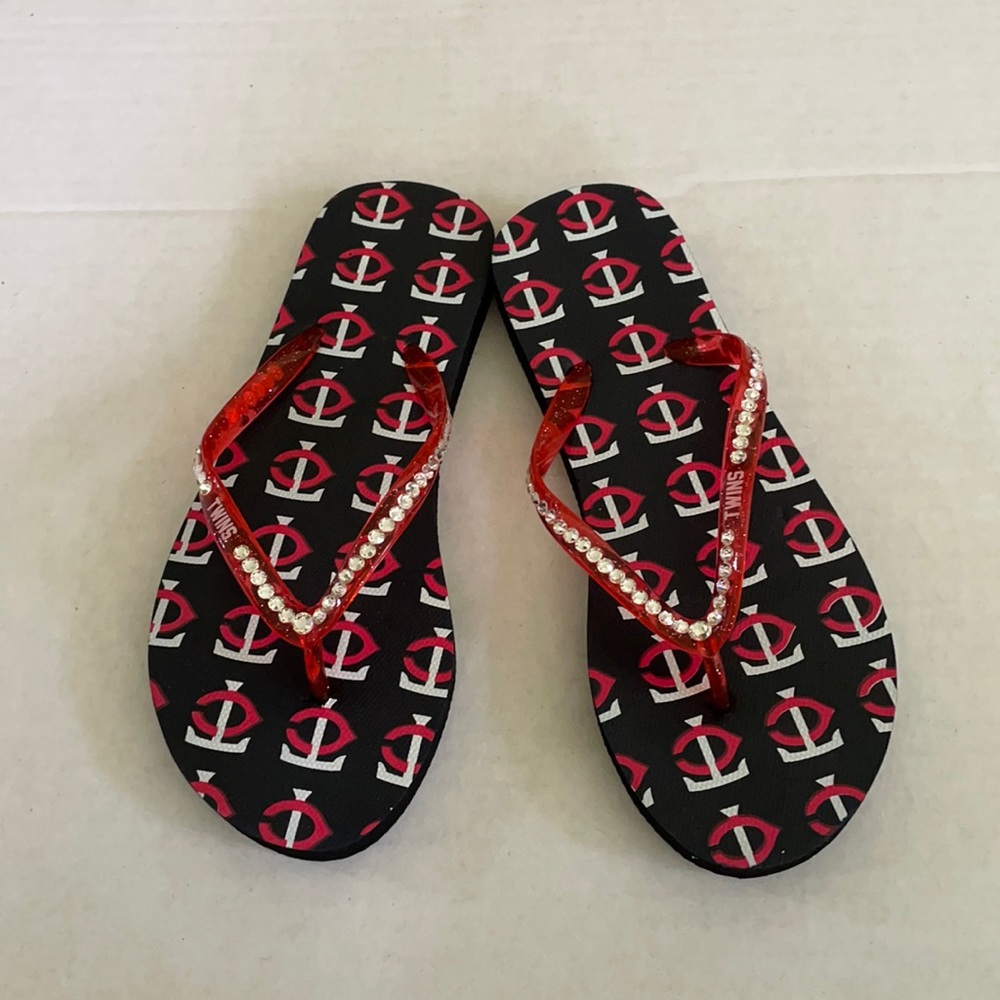 Minnesota Twins rhinestoned flip flop 36/37 new